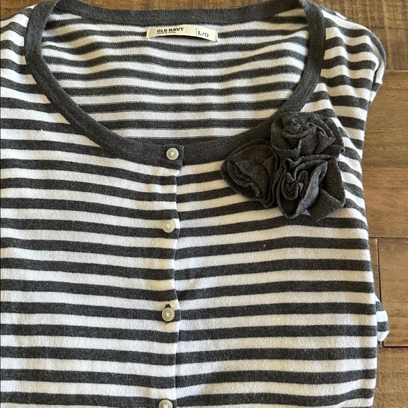 Old Navy Charcoal Gray and White Striped Sweater - Picture 9 of 9
